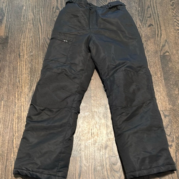 Swiss Tech Other - Unisex Swiss Tech  black snow/cold weather pants Youth large 10-12